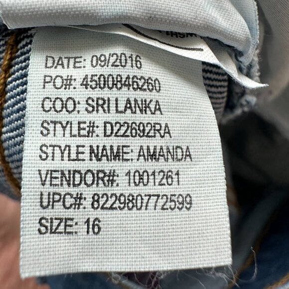 Gloria Vanderbilt 'Amanada' Jeans - Picture 10 of 10